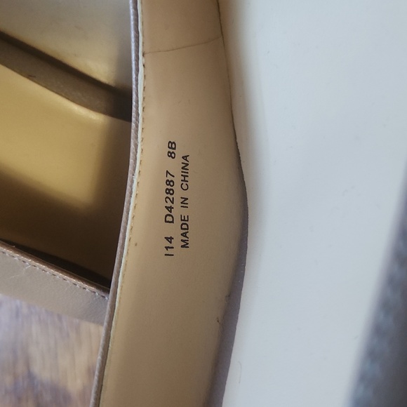 Nude Cole Haan heels size 8 - Picture 3 of 3